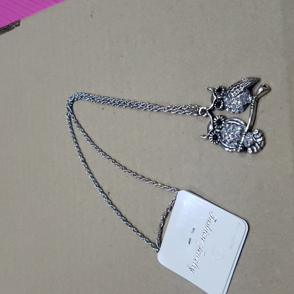 🦉 Owl Necklace - Picture 4 of 7
